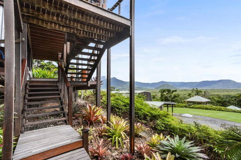 Daintree Holiday Homes La Vista - Accommodation Mount Tamborine 6