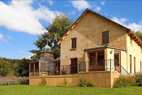 Kentisbury Country House - Accommodation Mount Tamborine 5