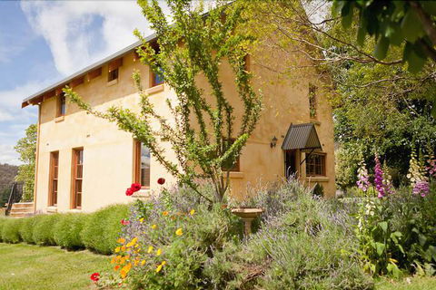 Kentisbury Country House - Accommodation Mount Tamborine 4