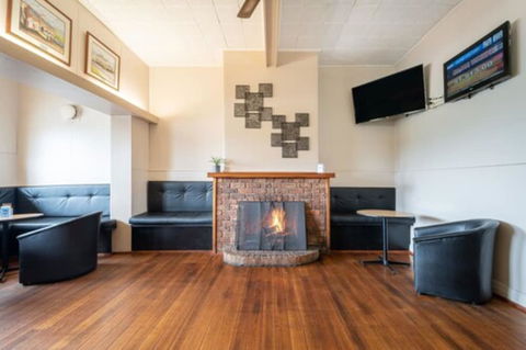 The Bridge - Accommodation Mount Tamborine 2