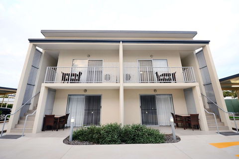 Oaks Middlemount Suites - Accommodation Mount Tamborine 1