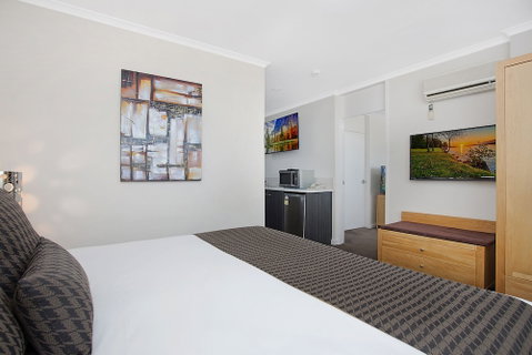 Mid City Warrnambool - Accommodation Mount Tamborine 5