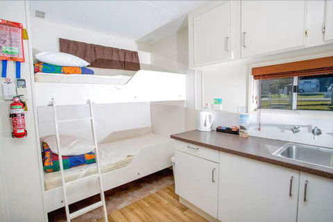 Reflections Holiday Parks Shaws Bay - Accommodation Mount Tamborine 3