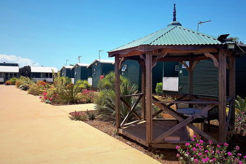 The Leprechaun Resort - Accommodation Mount Tamborine 3