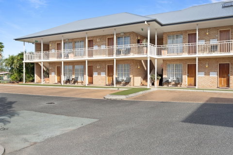 Coopers Colonial Motel - Accommodation Mount Tamborine 5