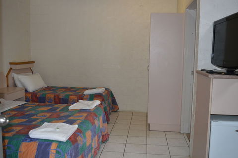 Mid City Motor Inn - Accommodation Mount Tamborine 5