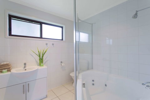 Best Western Colonial Village Motel - Accommodation Mount Tamborine 5