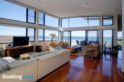 ROCKPOOL (4 Night Min) - Accommodation Mount Tamborine 7