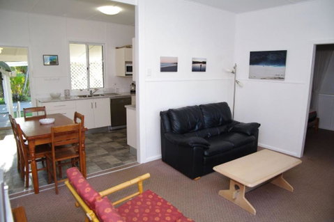 Fleur Cottage 7 Willow Street - Accommodation Mount Tamborine 1