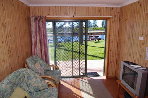 Beachfront 5 25 Willow Street - Accommodation Mount Tamborine 1