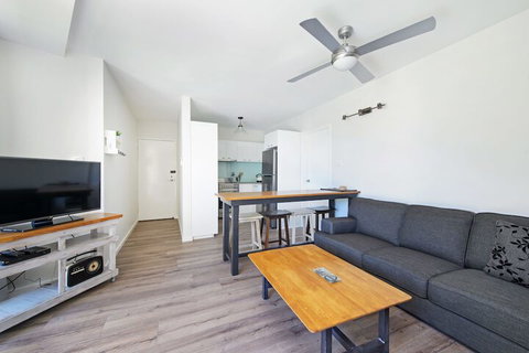 Flynns Beach Apartments 4 41 Pacific Drive - Accommodation Mount Tamborine 4