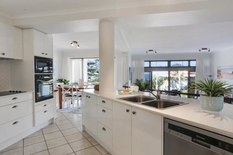 Location Location Location! - Accommodation Mount Tamborine 6