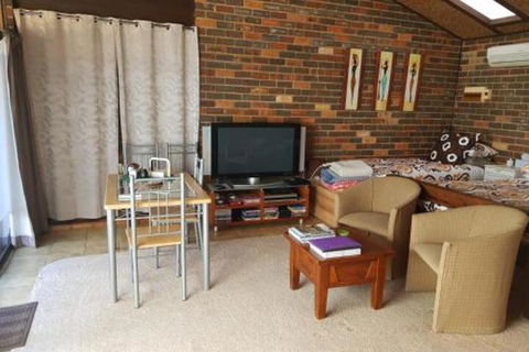 Three Linden - Accommodation Mount Tamborine 7