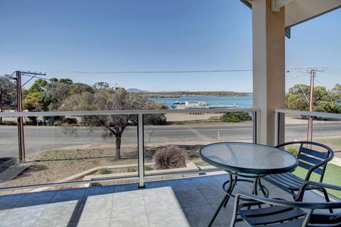 Bay Bliss In Coffin Bay - Accommodation Mount Tamborine 1