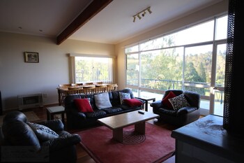Fairways Close - Accommodation Mount Tamborine 6
