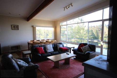 Fairways Close - Accommodation Mount Tamborine 1