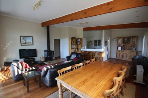 Fairways Close - Accommodation Mount Tamborine 0