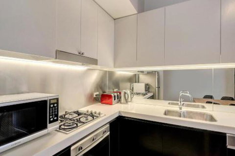 London Woolstores Warehouse Apartment - Accommodation Mount Tamborine 3