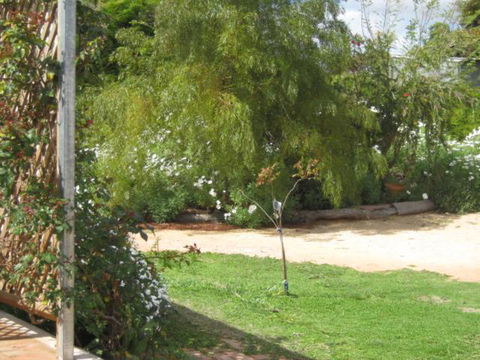 Amalie Cottage Waikerie Unit 1 - Accommodation Mount Tamborine 3