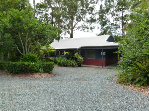 Lake Russell Lakeside Retreat - Accommodation Mount Tamborine 6