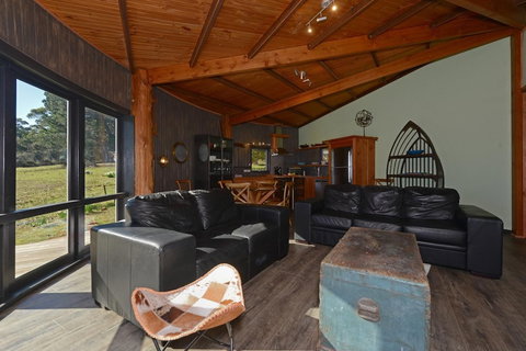 Taylors Bay Cottage - Accommodation Mount Tamborine 5