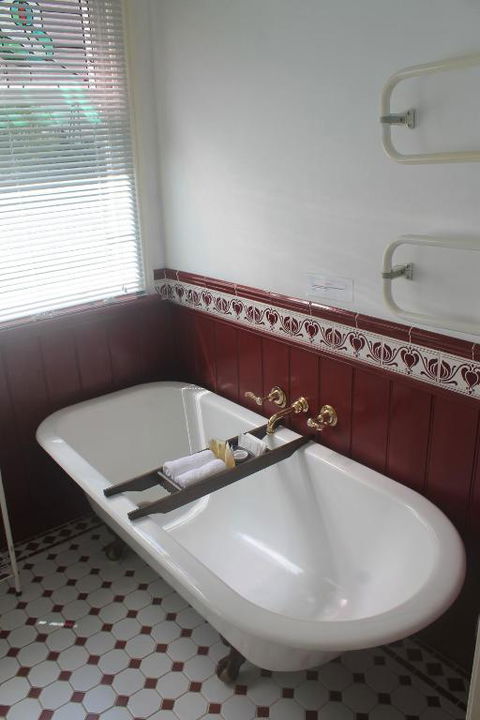 Gardenia House - Accommodation Mount Tamborine 5