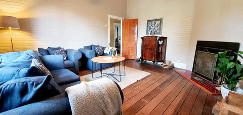 Galway - Accommodation Mount Tamborine 3