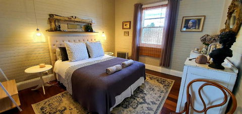 Galway - Accommodation Mount Tamborine 5