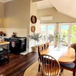 Galway - Accommodation Mount Tamborine 0