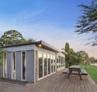 Bluff View River House Stunning Riverfront - Accommodation Mount Tamborine