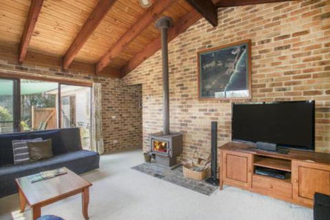 75 River Rd Tabourie Hideaway - Accommodation Mount Tamborine 2