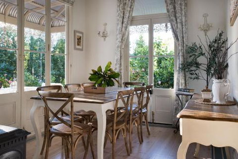 Lake Daylesford Country House - Accommodation Mount Tamborine 5