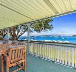 Sunset Beach House Soldiers Point Sleeps 9