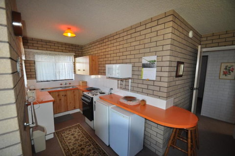 Flat 1 / 15 Dalmeny Drive - Accommodation Mount Tamborine 4