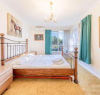 Doncaster Beautiful 4 Bedder walking to Westfield - Accommodation Mount Tamborine