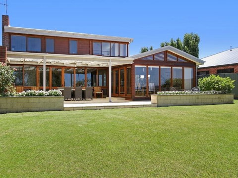 Lake House 61 Mulwala - Accommodation Mount Tamborine 1
