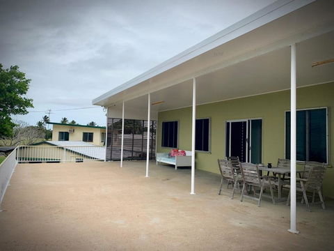 Holiday Rental Huge House With Beach Views - Accommodation Mount Tamborine 4