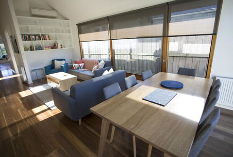 GALWAY COTTAGE - Accommodation Mount Tamborine 6