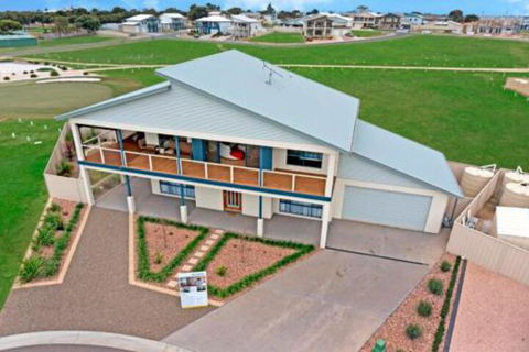 Gizmos Retreat - Accommodation Mount Tamborine 7