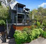 Cloudsong Chalet 1 Close to the village centre - Accommodation Mount Tamborine