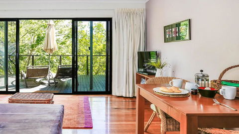 Cloudsong Chalet 4 Close To The Village Centre! - Accommodation Mount Tamborine 5