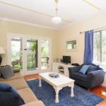Love Shack 1 Bedroom Cosy Cottage! - Accommodation Mount Tamborine 0