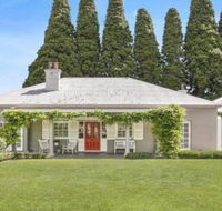 Nattai Lodge house  cottage in beautiful garden - Accommodation Mount Tamborine