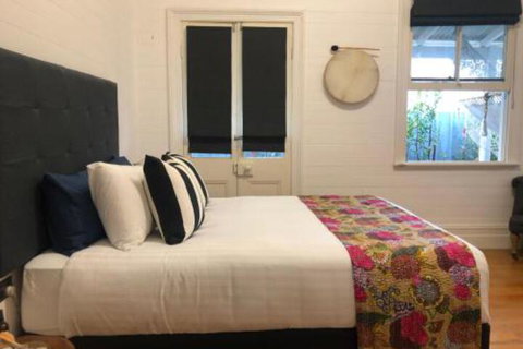 The Residence Stylish Comfort With Fireplace - Accommodation Mount Tamborine 4