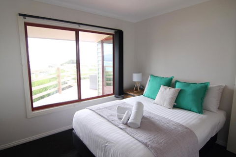 DOLPHIN LOOKOUT COTTAGE Amazing Views Of The Bay Of Fires - Accommodation Mount Tamborine 5