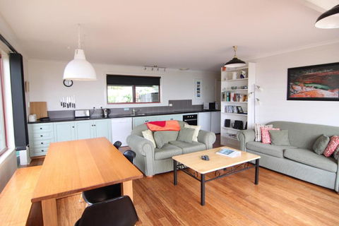 DOLPHIN LOOKOUT COTTAGE Amazing Views Of The Bay Of Fires - Accommodation Mount Tamborine 6