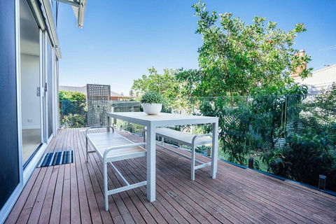 Santorini On Seaview Beachside Living Sauna Wifi - Accommodation Mount Tamborine 3