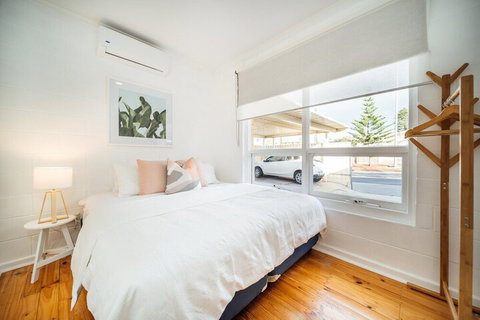 Urban Beach Shack Metres From The Beach & Cafes - Accommodation Mount Tamborine 6