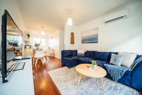 Urban Beach Shack Metres From The Beach & Cafes - Accommodation Mount Tamborine 4