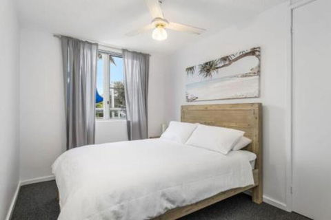 WAVES On MAIN 4 / 1 MAIN STREET - Accommodation Mount Tamborine 6